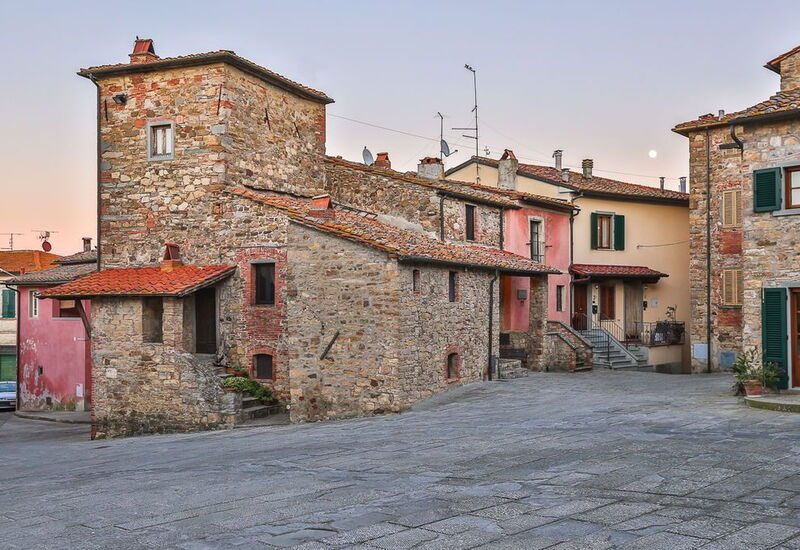 La Miccia: Building Exterior, Scenic View