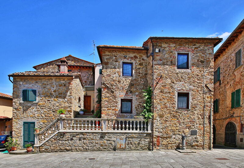 Il Pigionale: Building Exterior, Outdoor